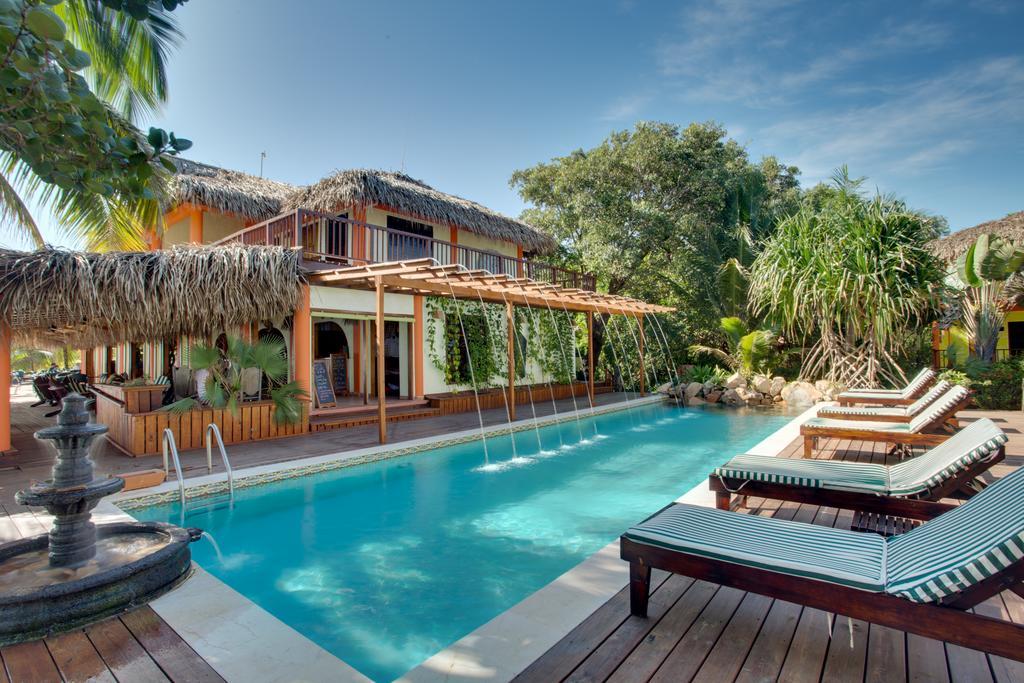 Robert'S Grove Beach Resort Placencia Exterior foto
